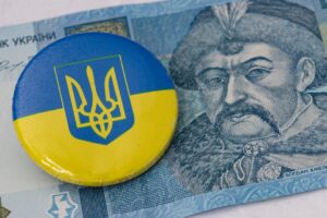 Подоляк обвинил Кремль в создании системы коррупции на Украине