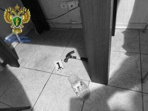 Женщина в Москве убила сына молотком и попыталась покончить с собой